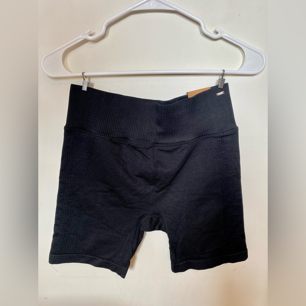 PINK active by Victoria secret seamless bike shorts in size medium, color black.